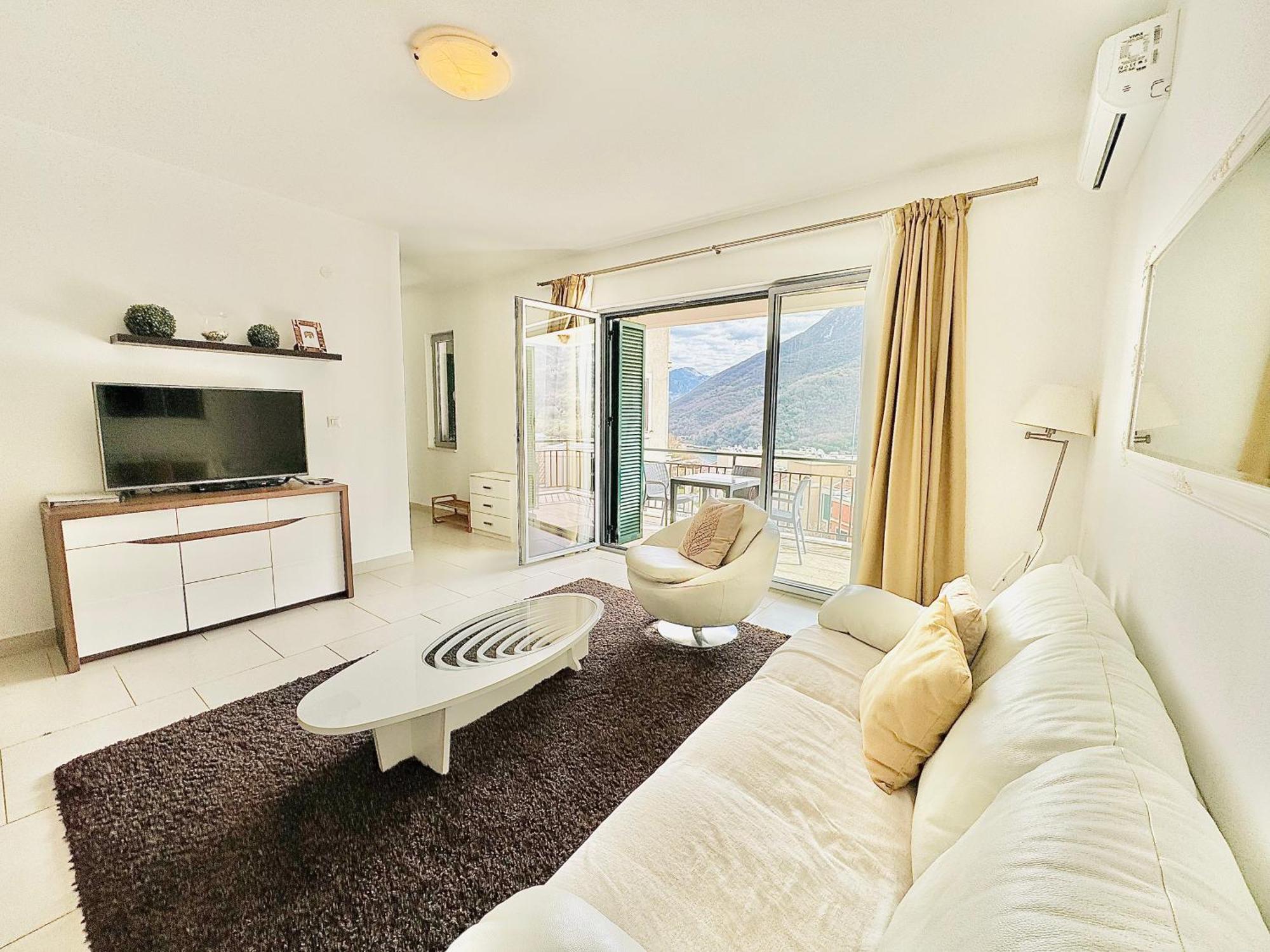 Lavender Bay Apartment C21 Donji Morinj Zewnętrze zdjęcie