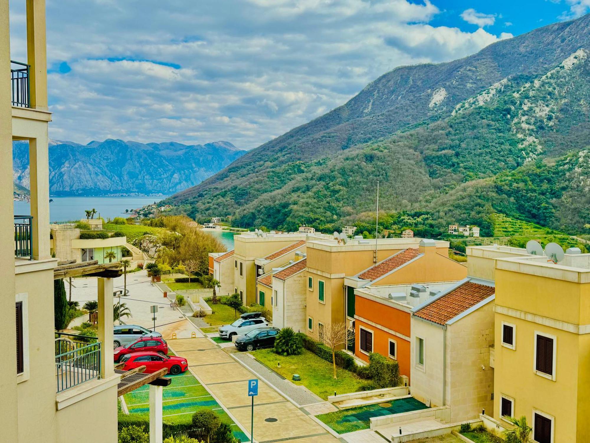 Lavender Bay Apartment C21 Donji Morinj Zewnętrze zdjęcie